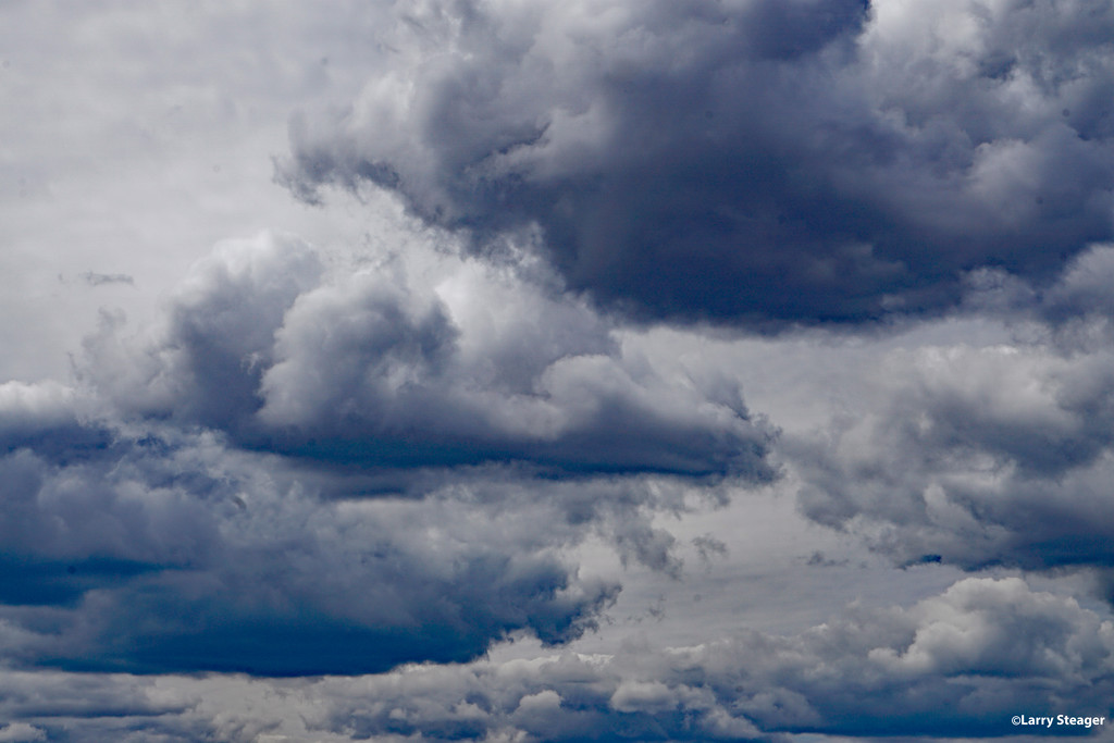 Midwestern sky by larrysphotos
