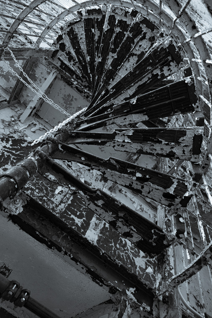 Spiral Stairs, Ohio State Reformatory by andymacera
