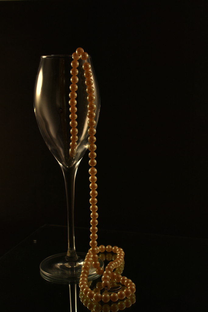 String of Pearls by jayberg