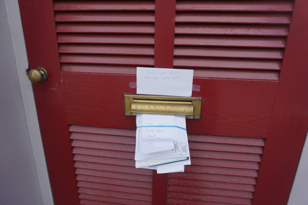 How You Communicate with Your Mail Man by allie912