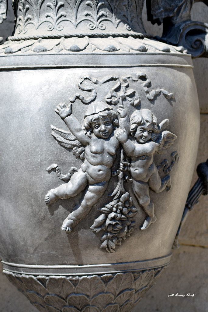 The ornate vase in more detail by kork