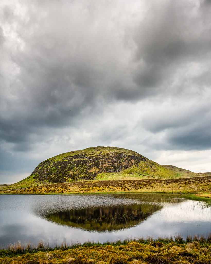Duncolm and Lily Loch by iqscotland