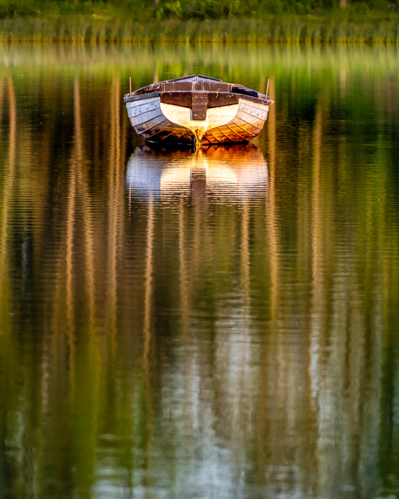 Wee Boat by iqscotland