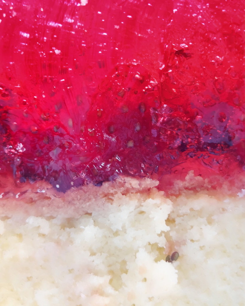 Strawberry cake by nmamaly