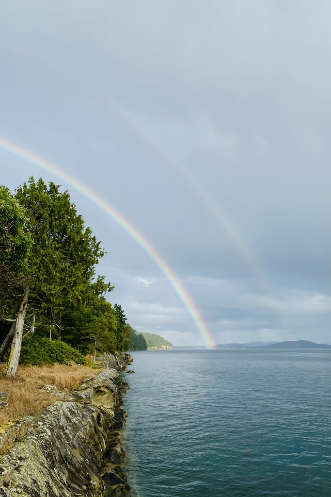 Island Rainbow  by kwind