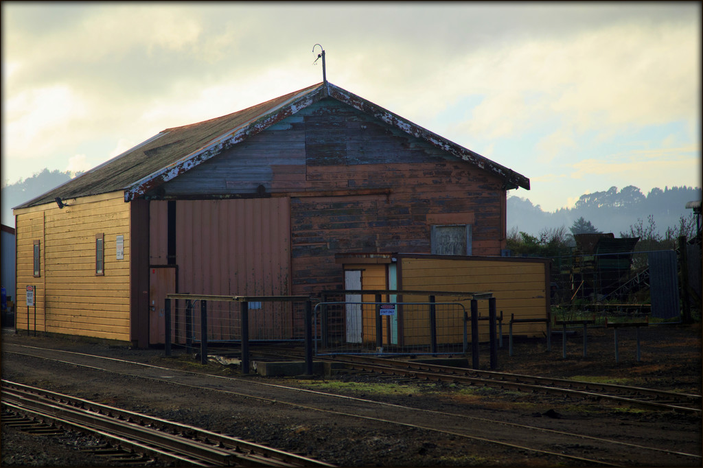 Waihi Railway shed by dide