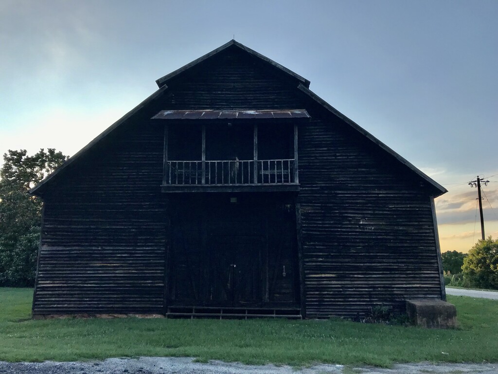 Old Barn by gratitudeyear