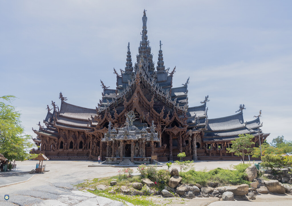 Sanctuary of Truth by lumpiniman