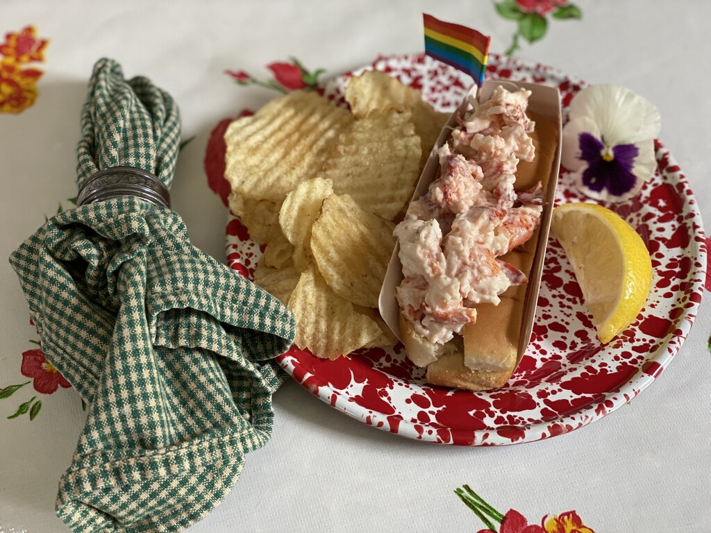 Lobster Roll lunch by berelaxed