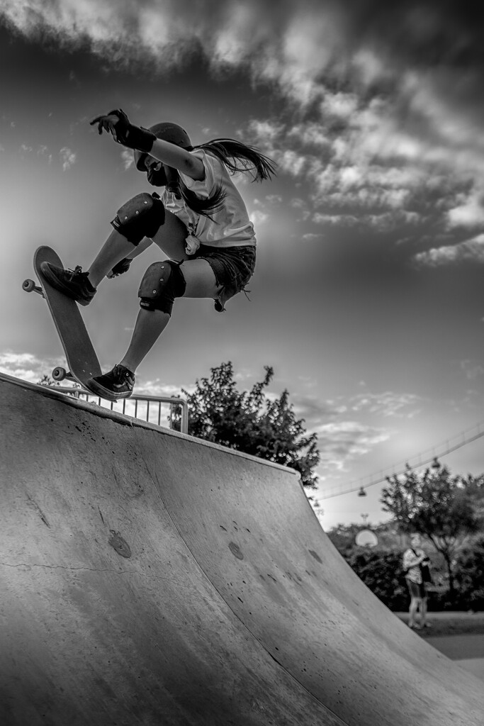 Skateborder girl by adi314