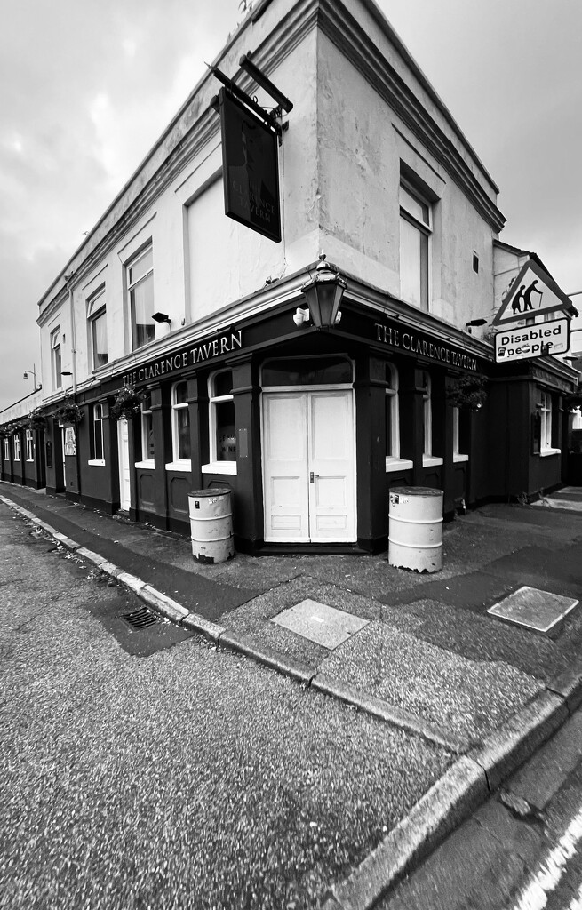 The Clarence Tavern by bill_gk