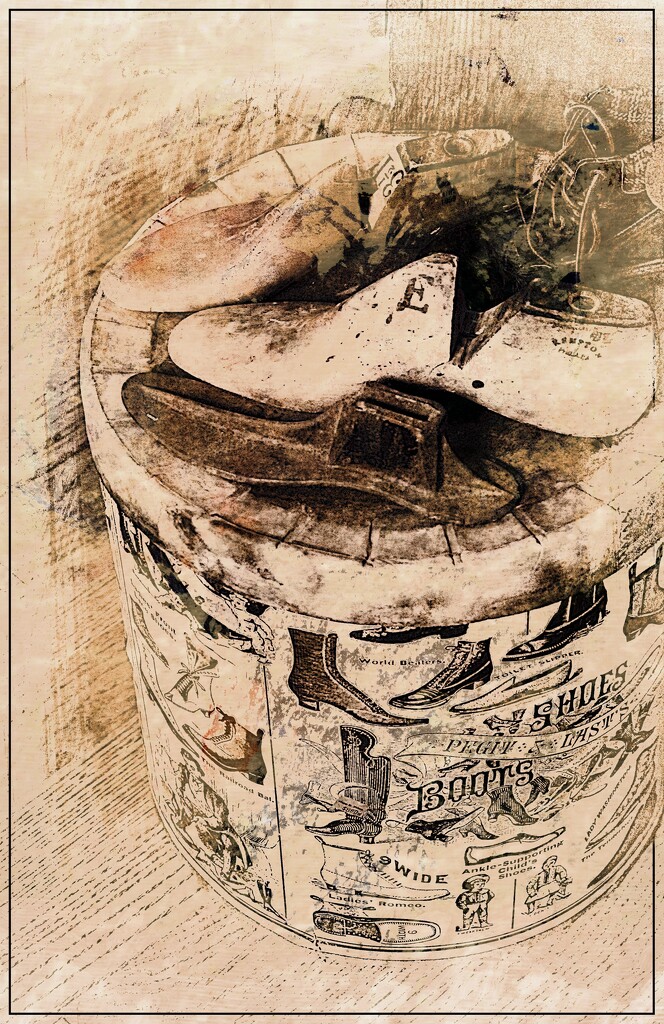 Vintage Boot Box by olivetreeann