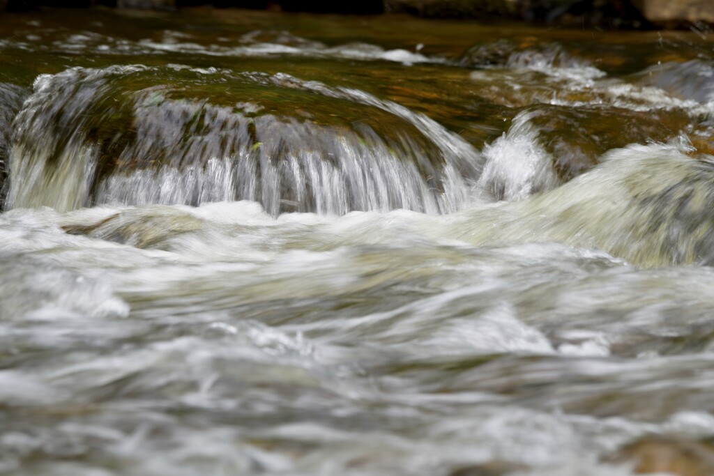 RUSHING WATER  by markp