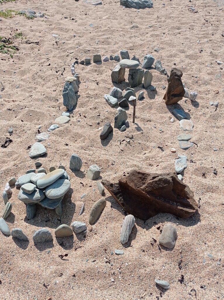  Sort of Stonehenge on the beach by brennieb