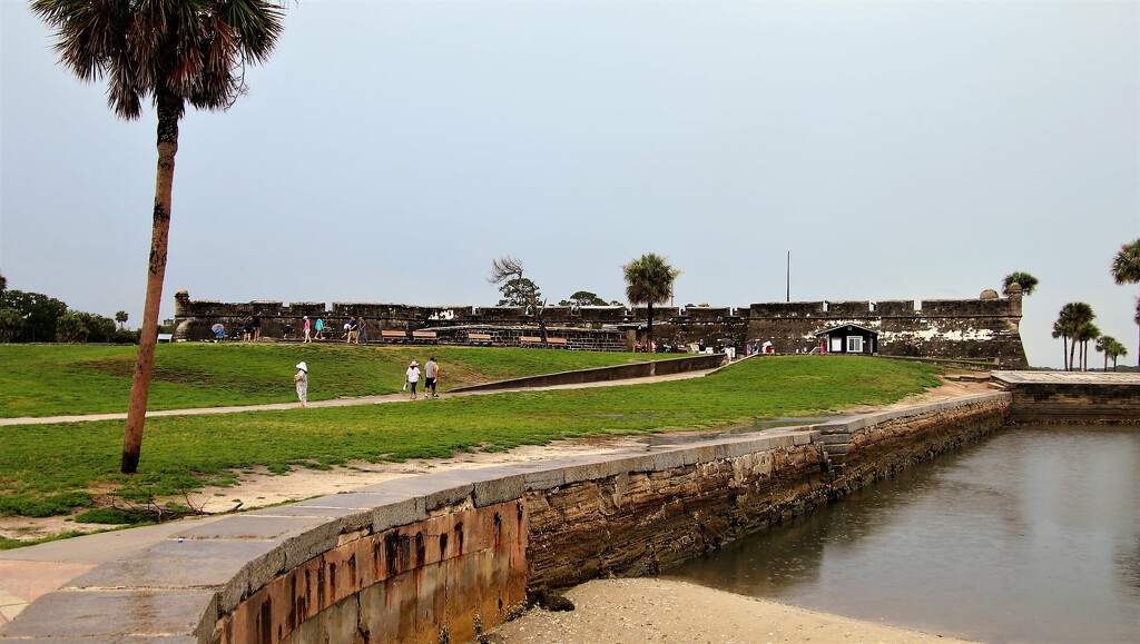 St. Augustine Fort  by randy23