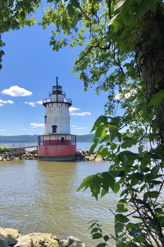 Tarrytown Lighthouse, Tarrytown NY by fauxtography365