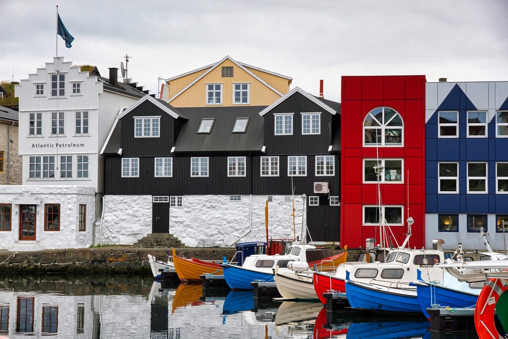 Harbor scene in Tórshavn  by okvalle