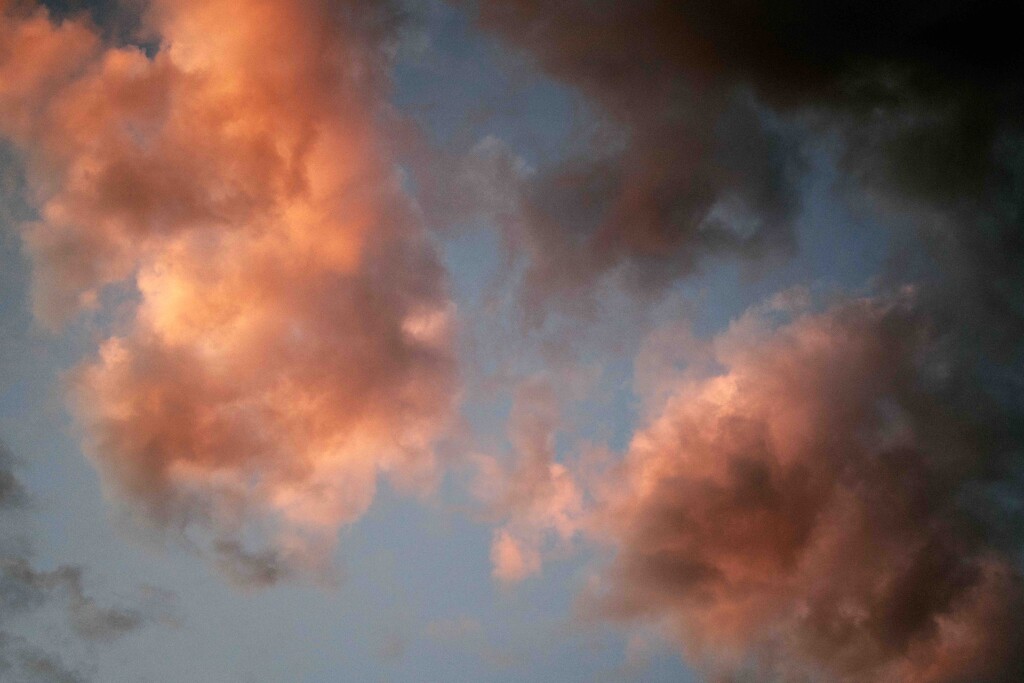 Renaissance sky by moonbi