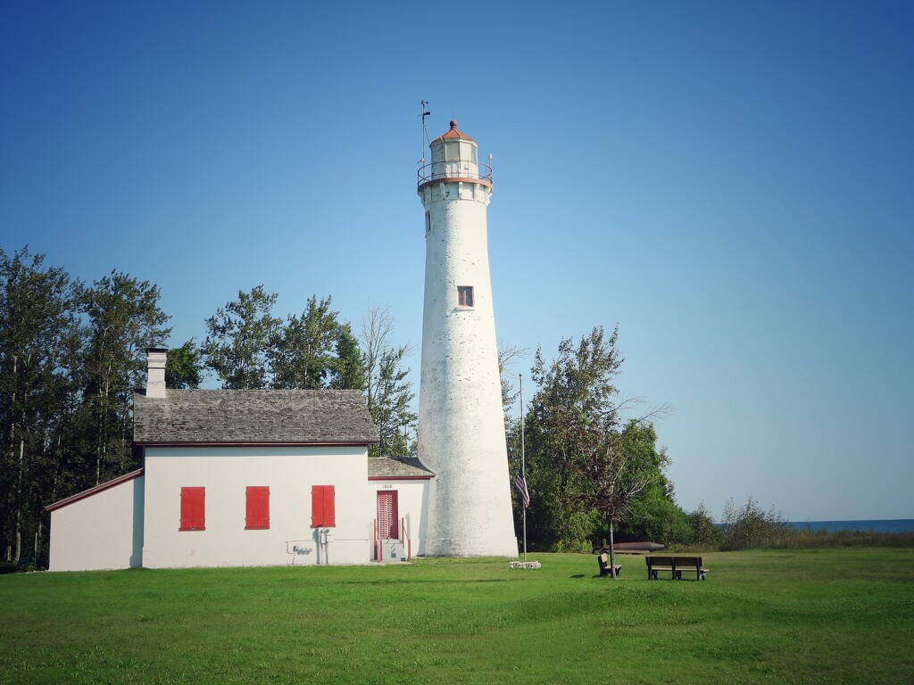 Sturgeon Point lighthouse by amyk