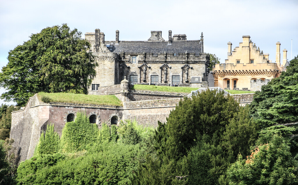 Stirling Castle by nodrognai