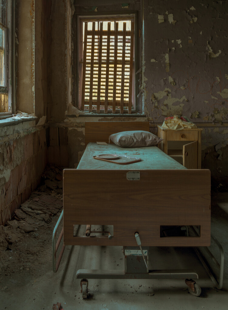 Pennhurst Asylum by andymacera