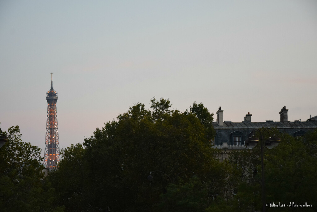 Eiffel tower by parisouailleurs