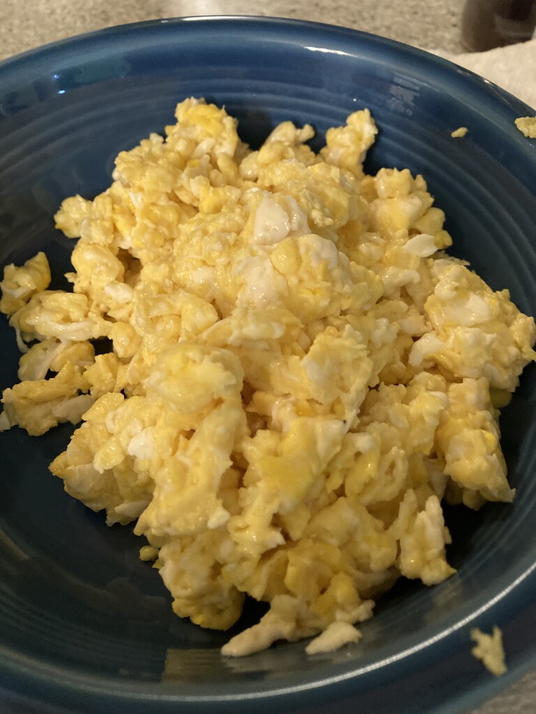 i made scrambled eggs! by wiesnerbeth