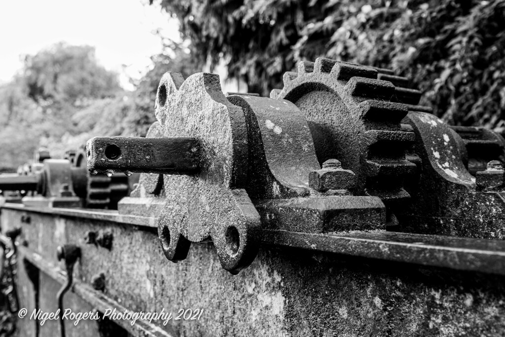 sluice gate gears by nigelrogers