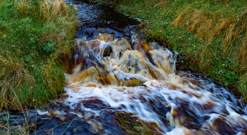 Fast Flowing by lifeat60degrees