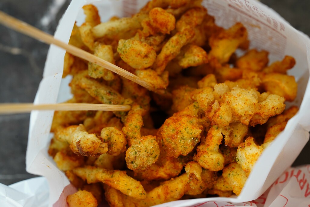 Street snack - fried mushrooms by acolyte