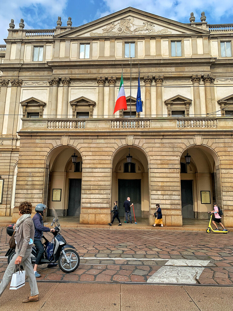 La Scala de Milan.  by cocobella