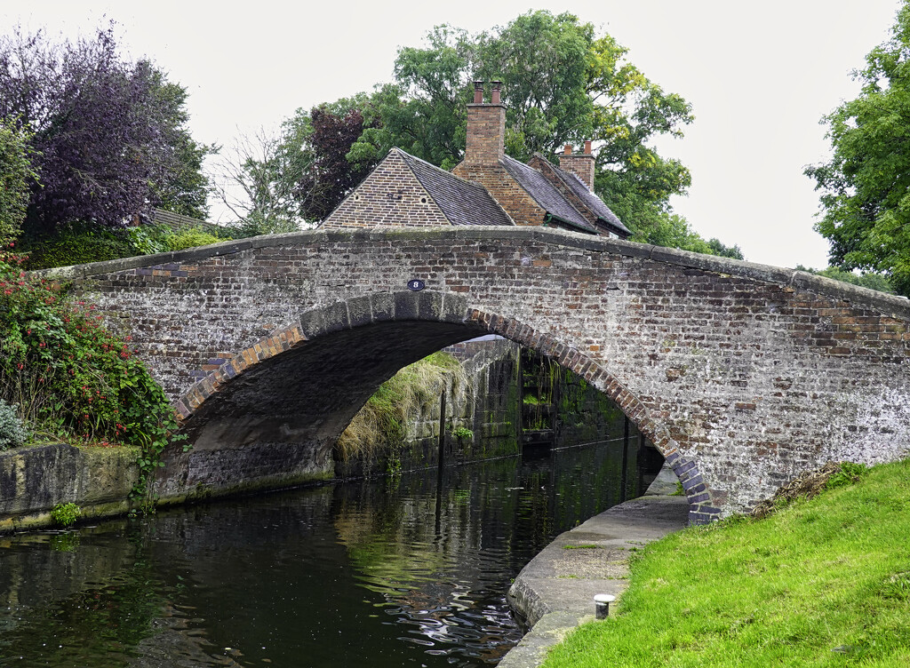 Lock Cottage (Sandiacre) by tonygig