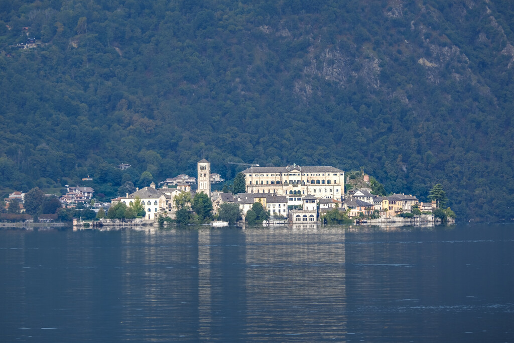Isola di San Giulio in the morning by caterina