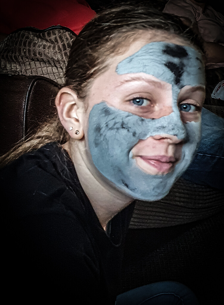 Michaelas facemask by mumswaby