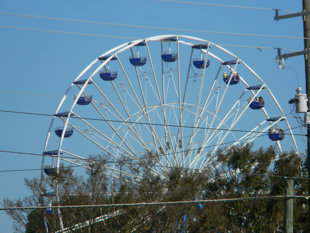 Ferris Wheel by sfeldphotos