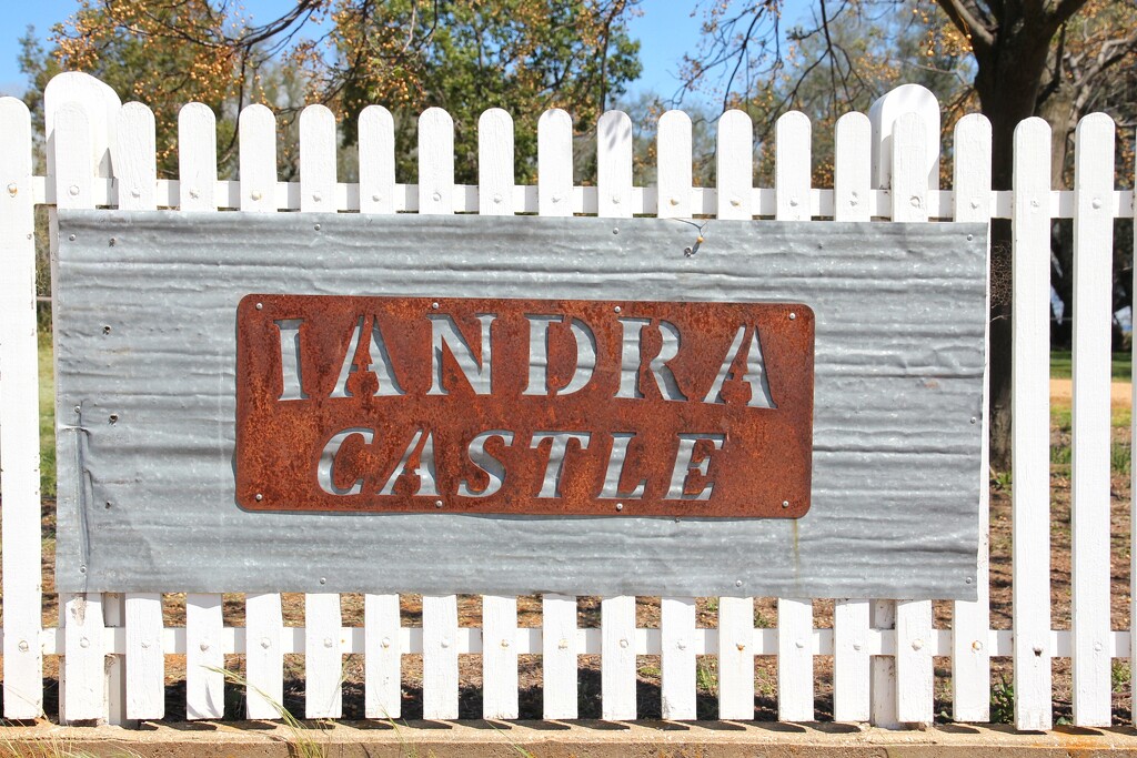 Iandra Castle by leggzy