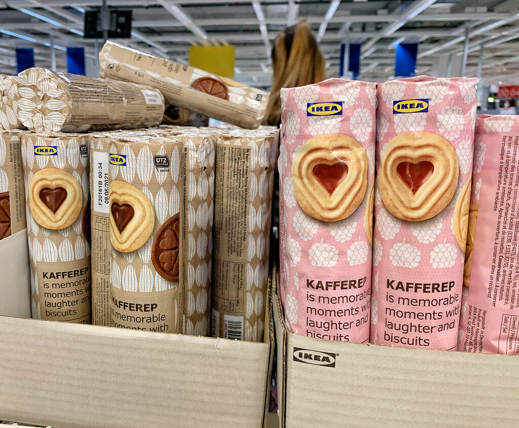 Heart biscuits in IKEA .  by cocobella