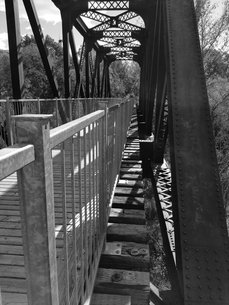 Waterford Heritage Trail Rail Bridge by ljmanning