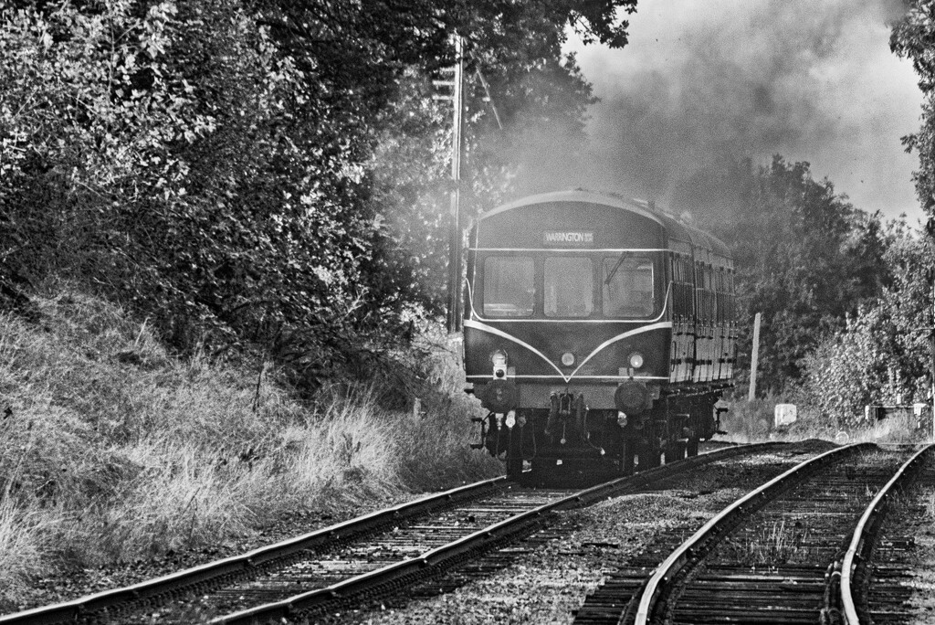 Great Central Railway Railcar by seanoneill