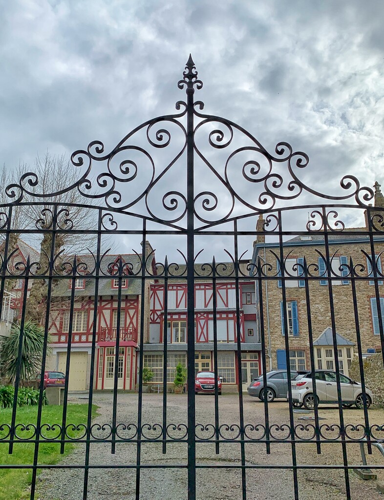 Wrought iron heart in Dinard.  by cocobella