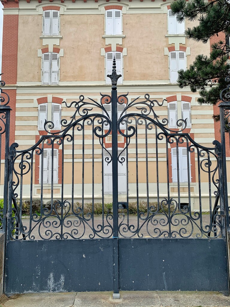 Wrought iron heart in Saint Lunaire.  by cocobella