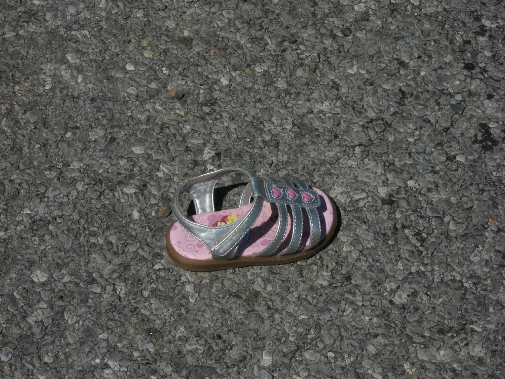 Shoe #2: Lost Sandal by spanishliz