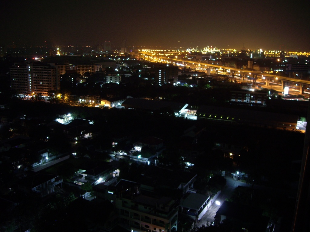 Bangkok night lights by ldedear