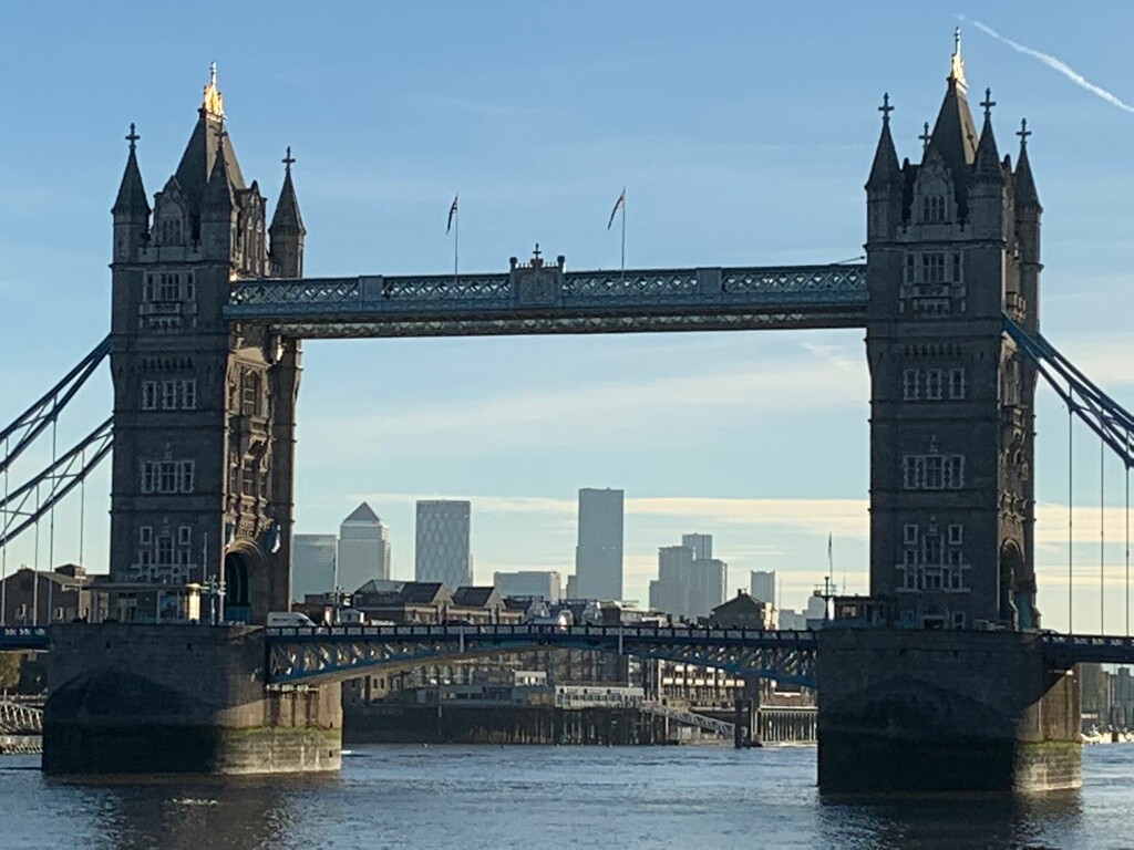Tower Bridge by serendypyty