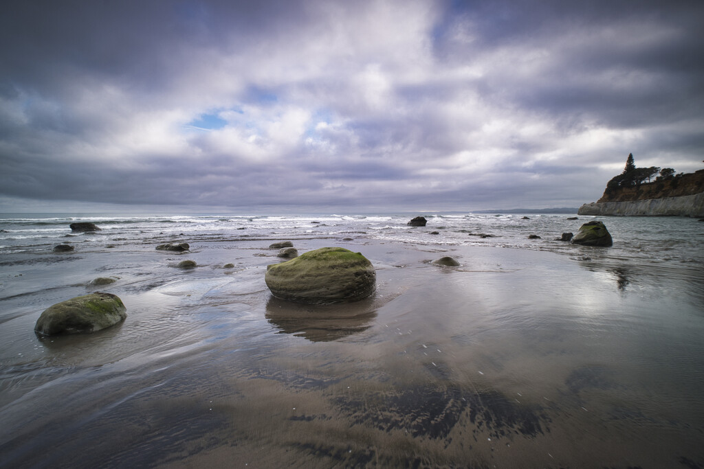 Beach boulders by dkbarnett