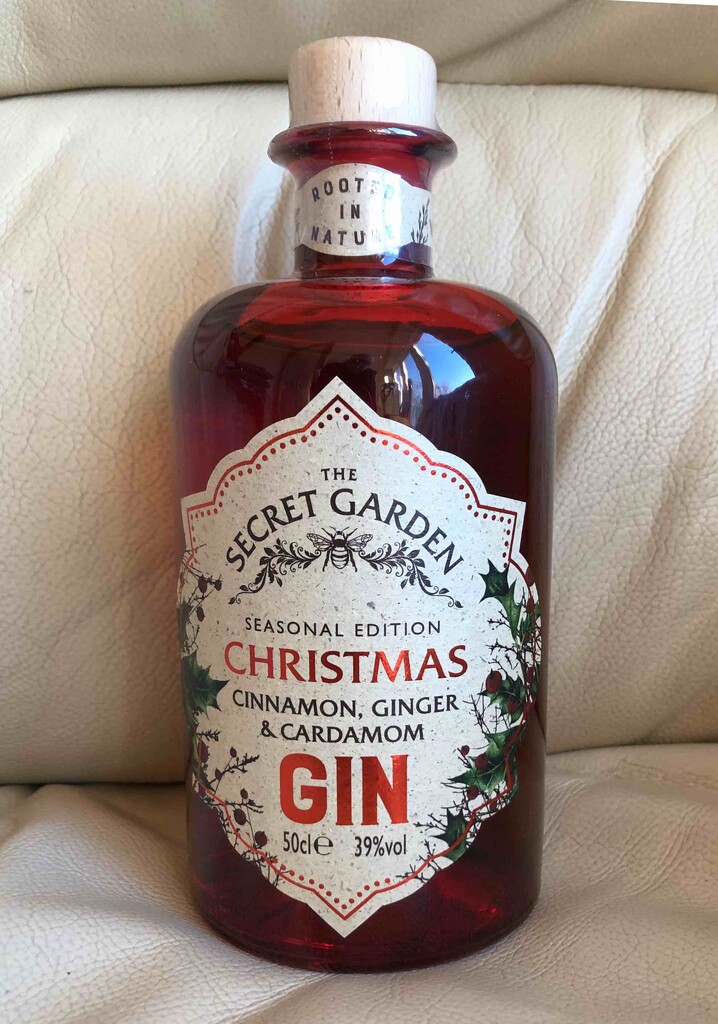 Christmas Gin by arkensiel