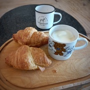 24th Nov 2021 - Croissant and Cappuccino 