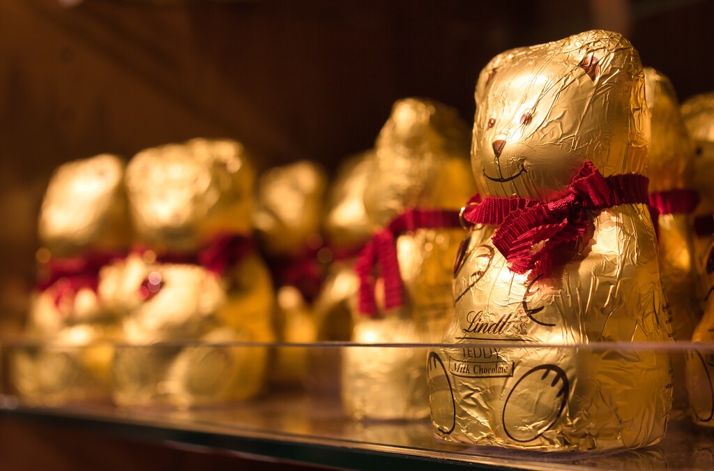 Lindt Chocolate Teddy by okvalle