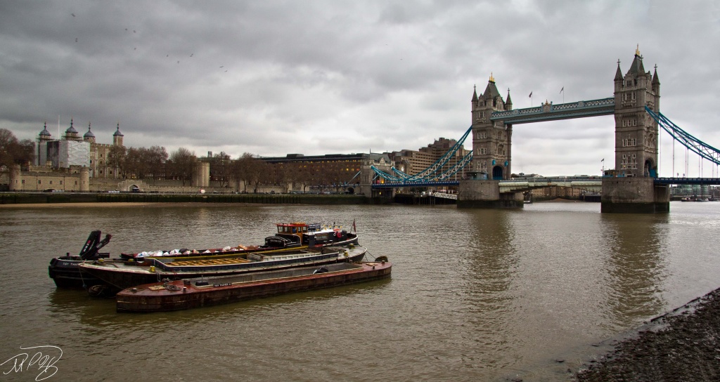 Tower Bridge by harvey