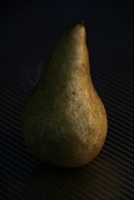 1st Dec 2021 - Low Key Pear